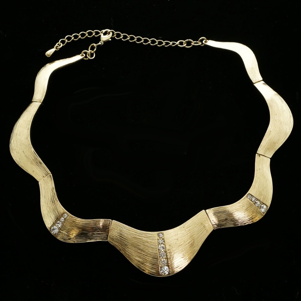 Luxury Crystal Necklace Gold NWOT - Picture 1 of 3
